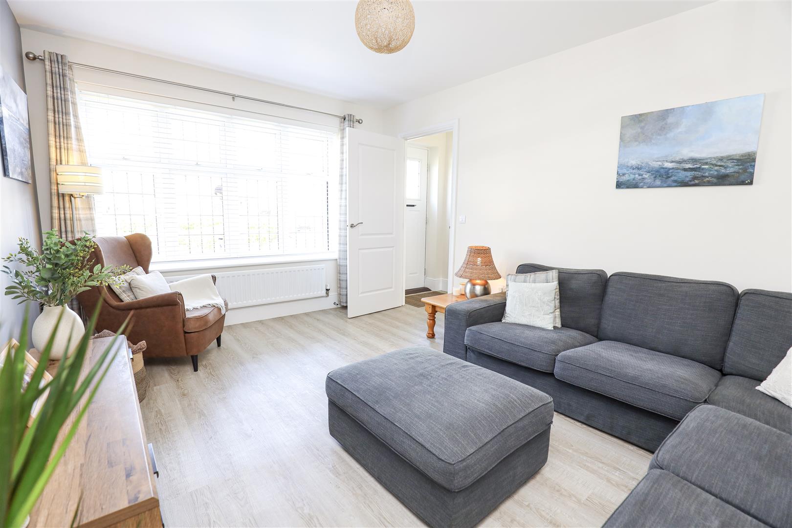 72 Cae Newydd, St. Nicholas, Cardiff, CF5 6FJ